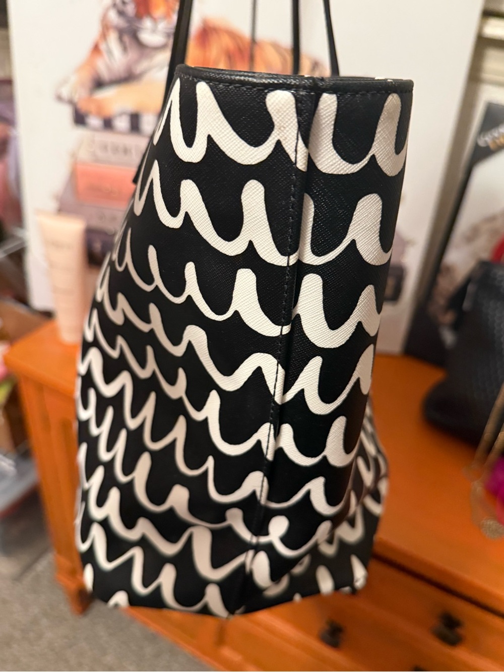 kate spade Black and White Wave-Print Tote - Picture 4 of 14